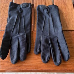 Woman’s  Black Gloves